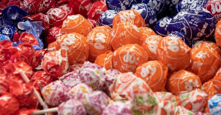 Tootsie Pops (History, FAQ, Pictures & Commercials)