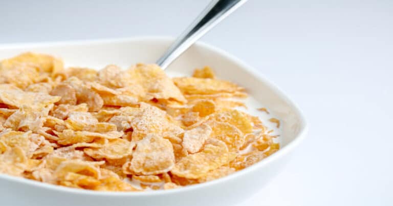 Frosted Flakes Cereal (History, FAQ & Commercials)