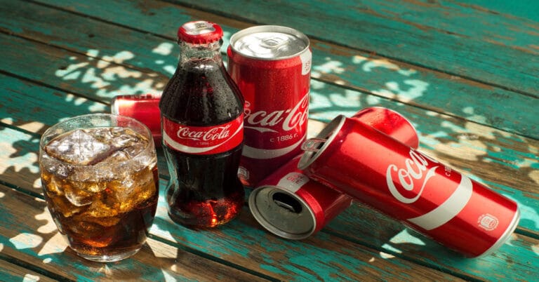 Coca-Cola (History, FAQ & Commercials)