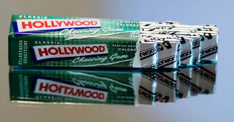 Hollywood Chewing Gum (History, Ingredients & Commercials)